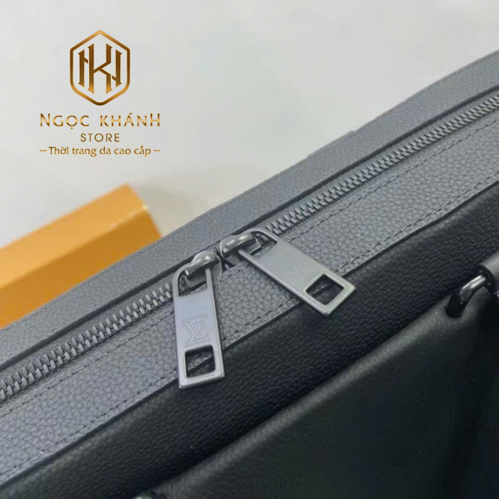 Túi xách nam Louis Vuitton
