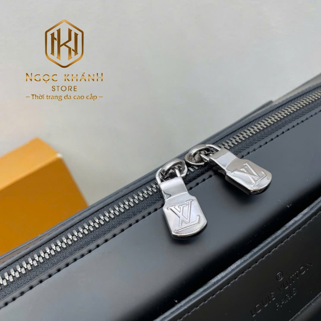 Túi xách nam Louis Vuitton