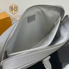 Túi xách nam Louis Vuitton