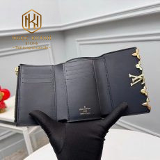 vi nu louis vuitton capucines da nhan den hoa tiet logo vang 10