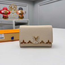 vi nu louis vuitton capucines da nhan den hoa tiet logo vang 5