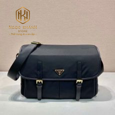 Túi đeo chéo nam Prada