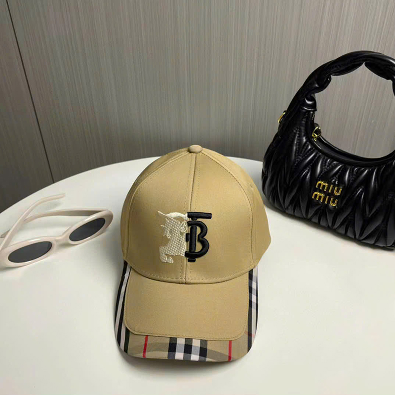 Mũ nam Burberry màu be